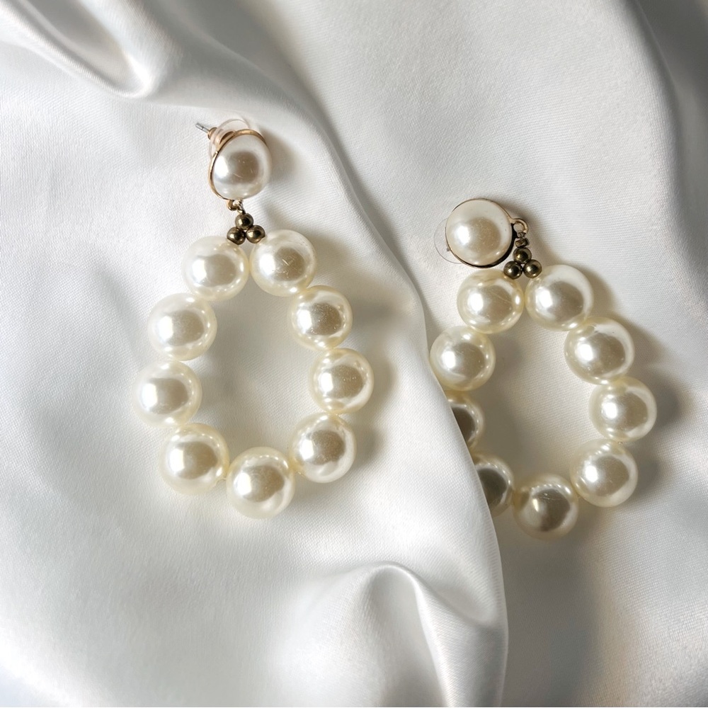 Pearls earrings